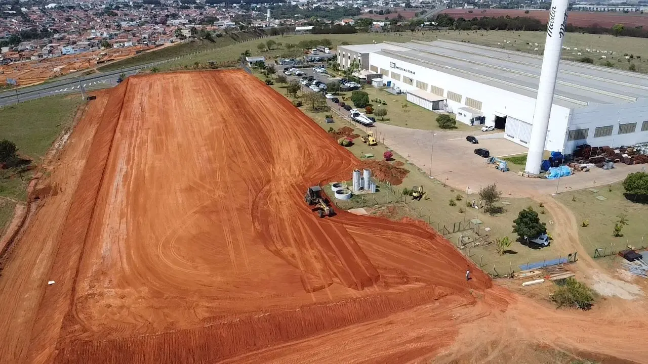 Imagem do empreendimento Terraplenagem em área industrial - Artur Nogueira/SP em Artur Nogueira - SP